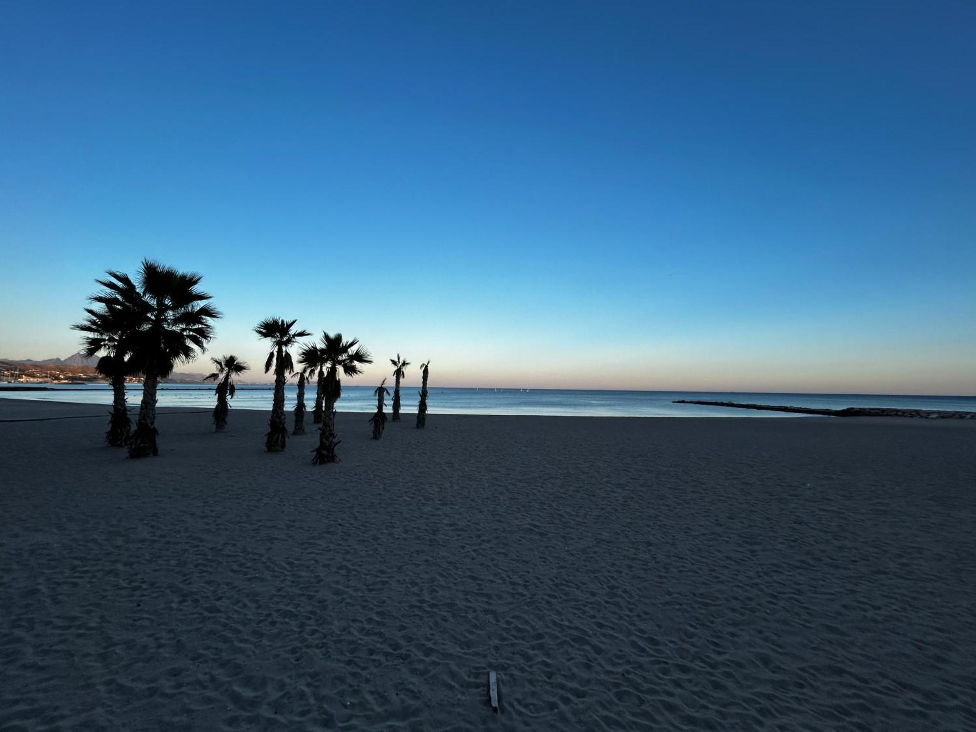El Campello Beach Apartments Екстер'єр фото